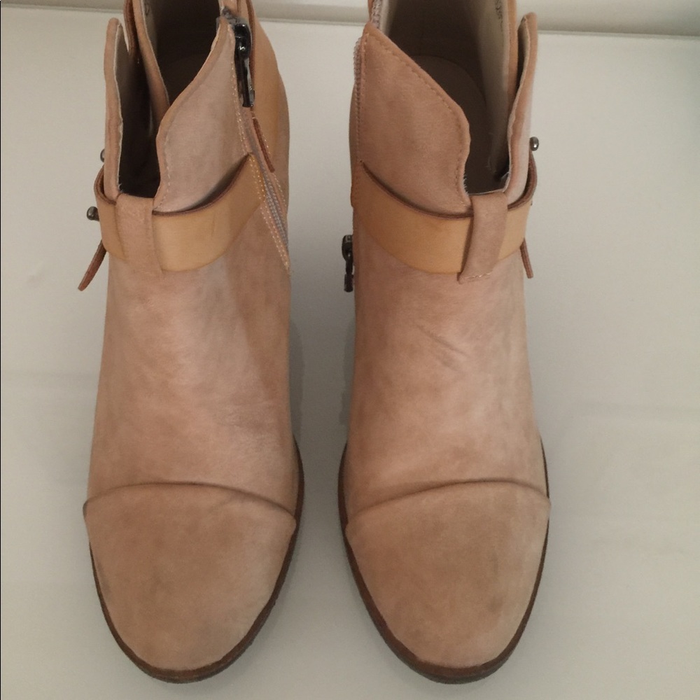Shoe